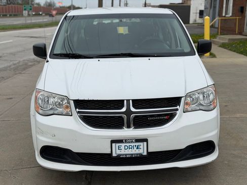 Used 2016 Dodge Grand Caravan American Value Package image 2