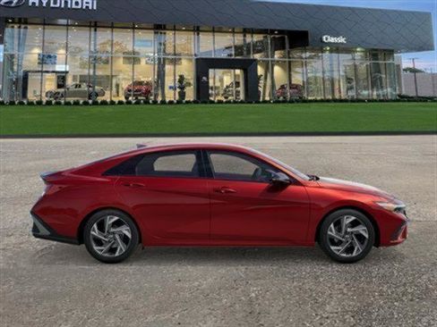 New 2025 Hyundai Elantra Sport image 7