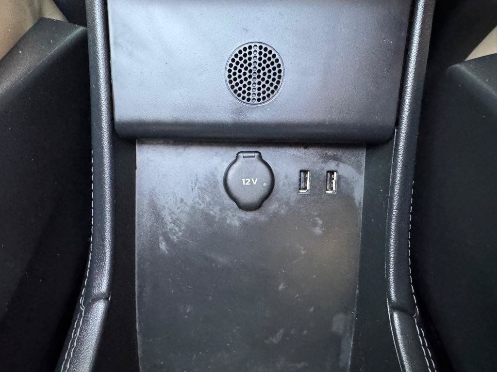 Used 2015 Tesla Model S 85D AWD/4WD image 32