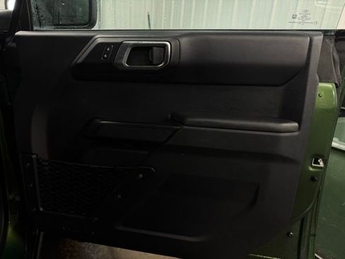 Used 2025 Ford Bronco Badlands image 15