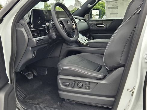 Used 2026 INFINITI QX80 Autograph w/ Premium Cargo Package image 13