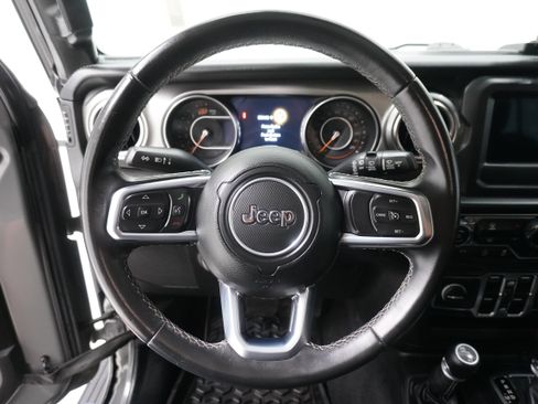 Used 2020 Jeep Wrangler Unlimited Sahara image 18