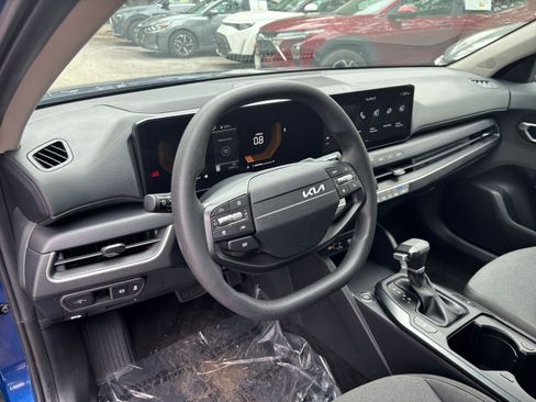 Used 2025 Kia K4 FWD image 34
