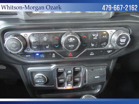 Used 2022 Jeep Wrangler Unlimited Sahara w/ Cold Weather Group AWD/4WD image 46