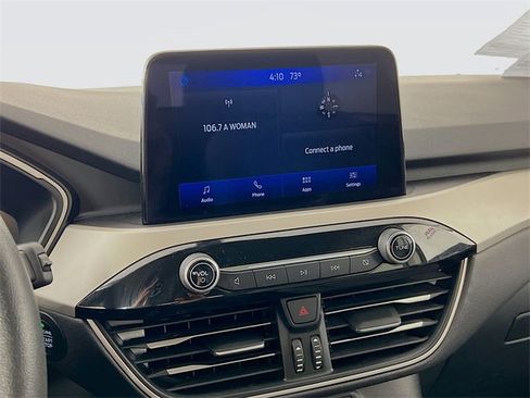 Used 2020 Ford Escape SE image 17