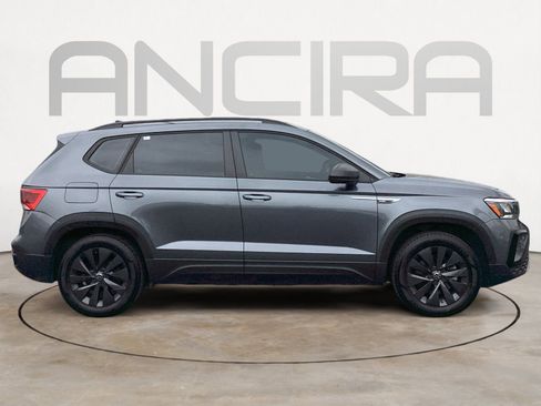 Used 2022 Volkswagen Taos S AWD/4WD image 15