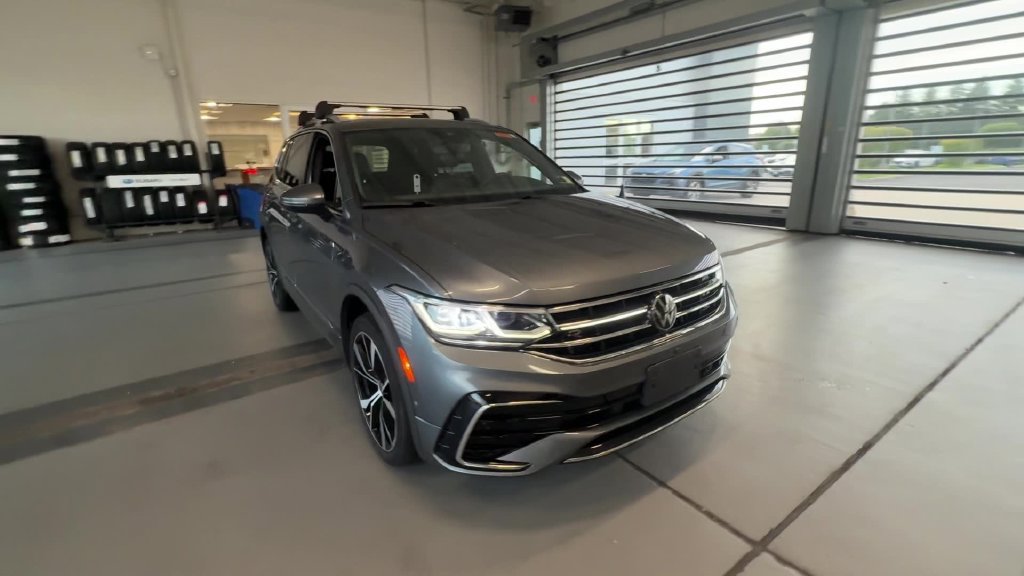 Used 2024 Volkswagen Tiguan SEL R-Line AWD/4WD image 13
