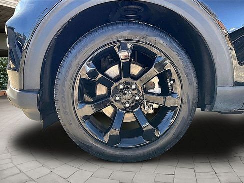 Used 2022 Ford Explorer ST-Line w/ Class IV Trailer Tow Package image 8