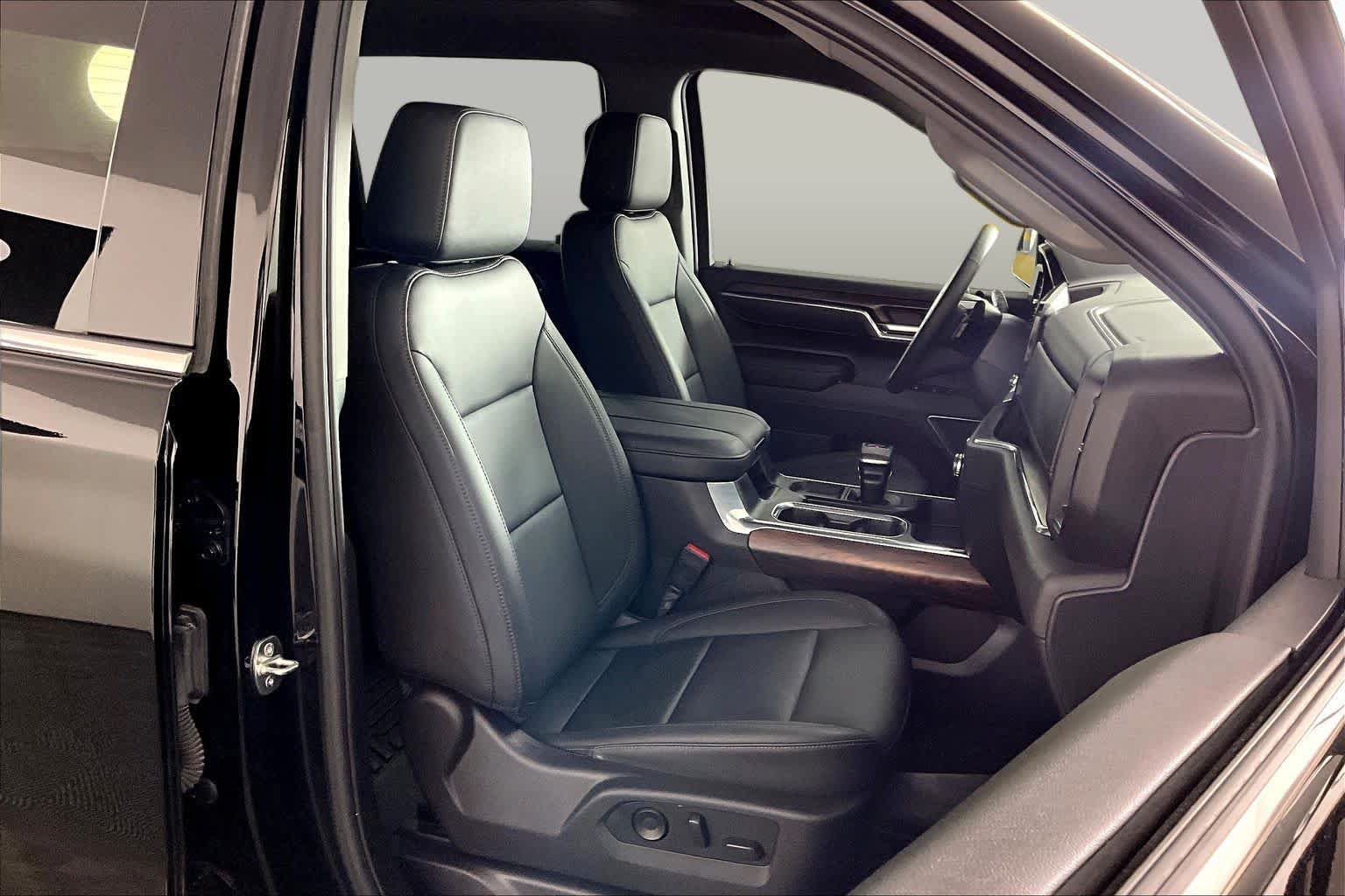 Used 2024 GMC Sierra 1500 SLT RWD image 9