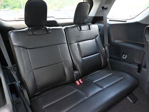 Used 2023 Ford Explorer Limited w/ Equipment Group 301A RWD image 35