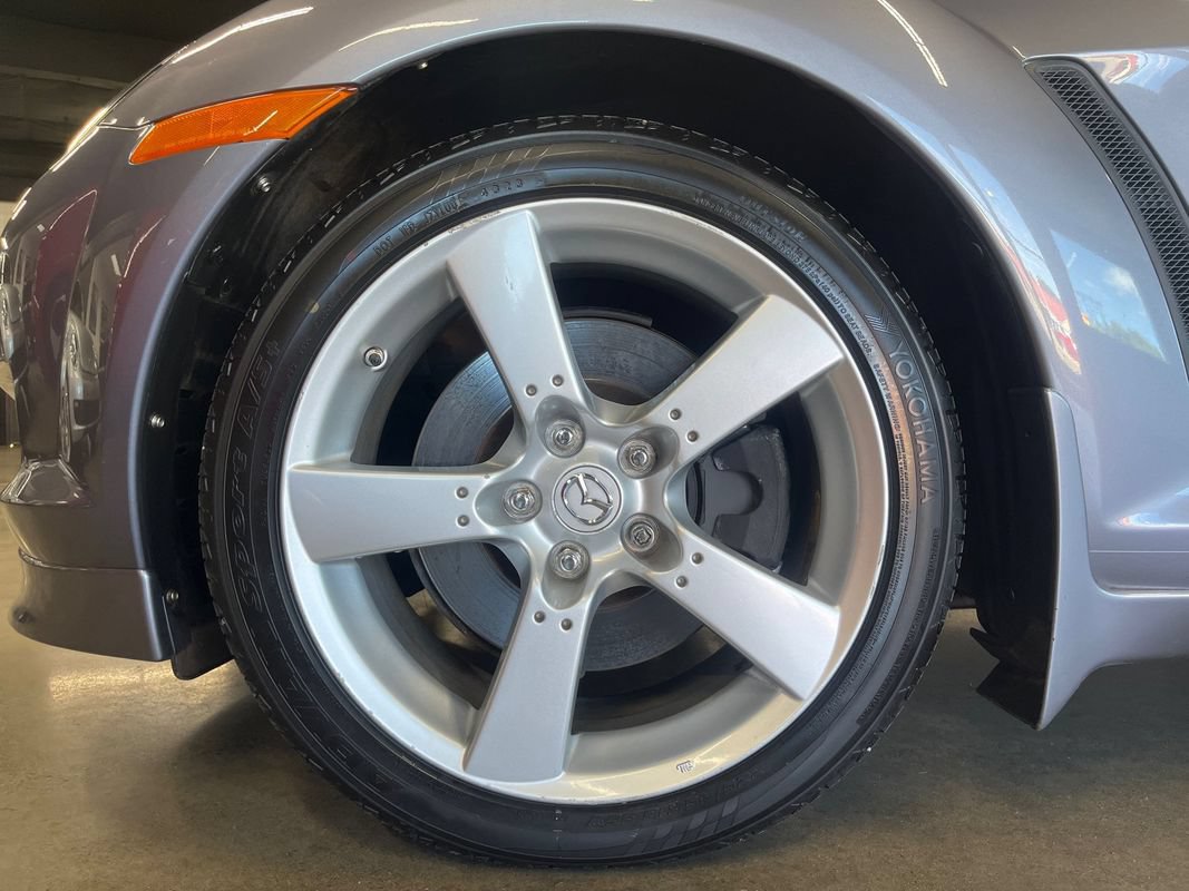Used 2004 MAZDA RX-8 w/ MT Sport Pkg RWD image 26