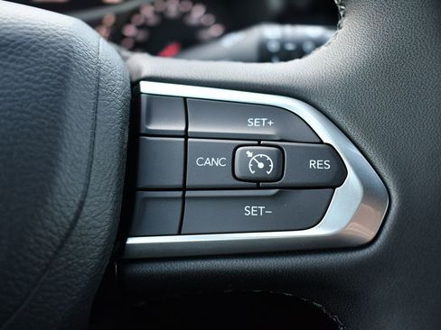 New 2026 Jeep Compass Latitude AWD/4WD image 18