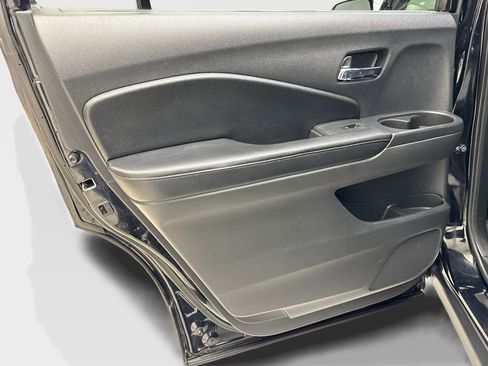 Used 2019 Honda Pilot Touring image 37