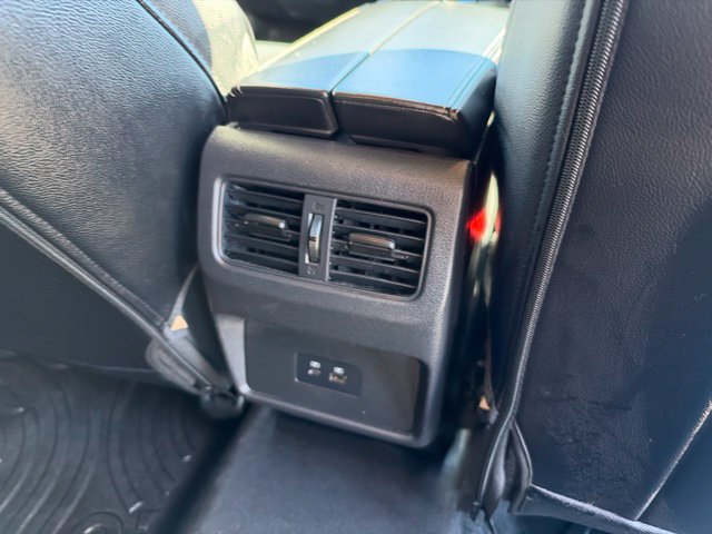Used 2023 Nissan Rogue SV FWD image 31