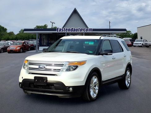 Used 2014 Ford Explorer XLT w/ Equipment Group 202A image 1