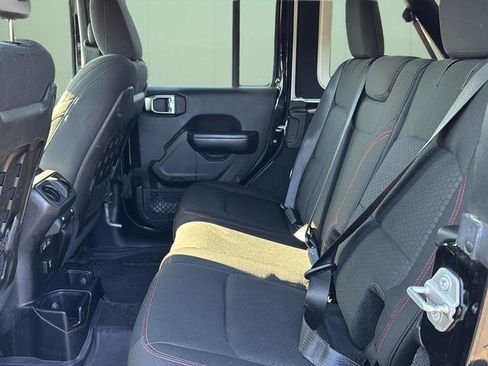 Certified 2018 Jeep Wrangler Unlimited Rubicon image 20