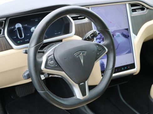 Used 2013 Tesla Model S BASE image 15