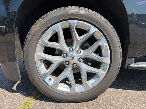 Used 2018 Chevrolet Suburban Premier w/ Max Trailering Package AWD/4WD image 10