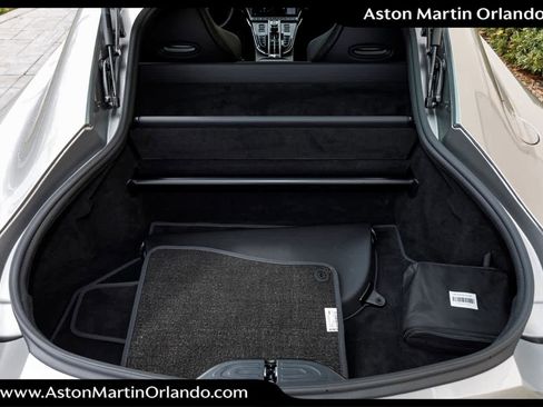 Used 2025 Aston Martin V8 Vantage Coupe image 60