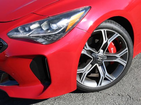 Used 2019 Kia Stinger GT2 image 4