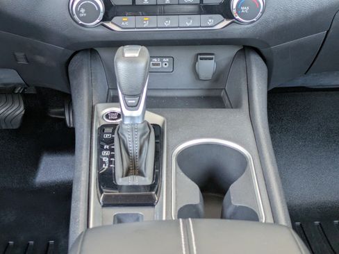 Used 2022 Nissan Altima 2.5 SV AWD/4WD image 19