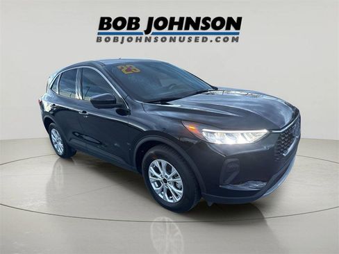 Used 2023 Ford Escape Active w/ Tech Pack #2 image 1