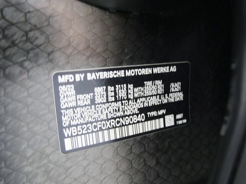 Used 2024 BMW iX xDrive50 w/ Premium Package AWD/4WD image 29