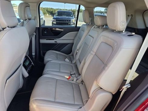 Used 2020 Lincoln Aviator Reserve w/ Elements Package Plus image 7