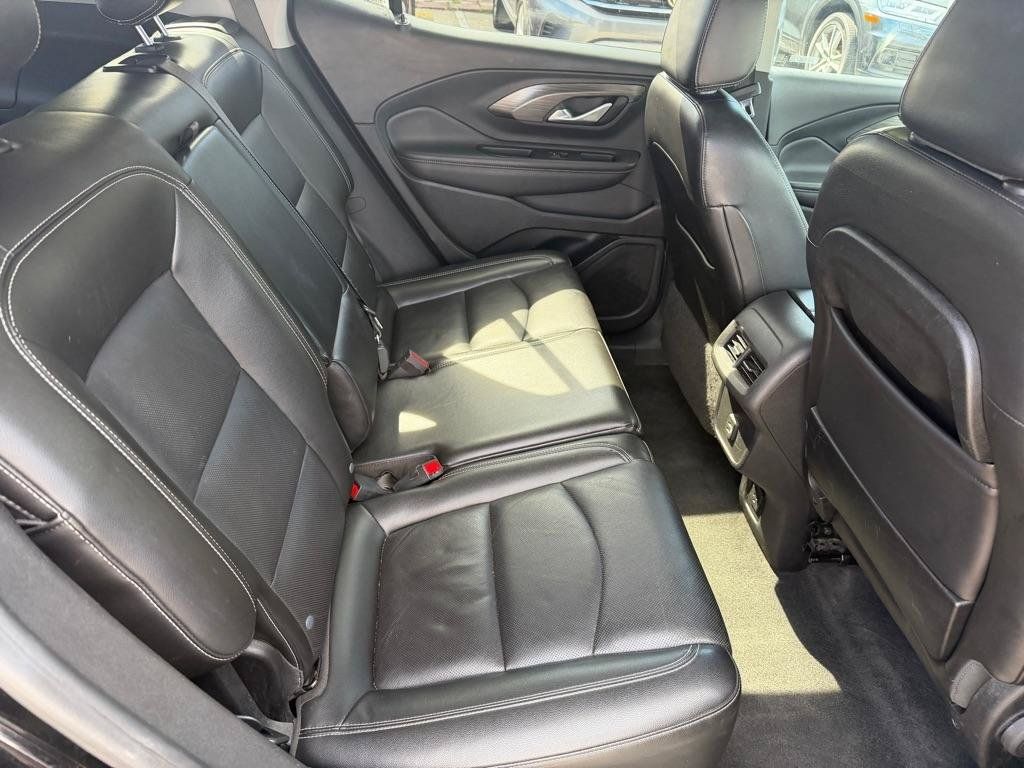 Used 2022 GMC Terrain SLT AWD/4WD image 11