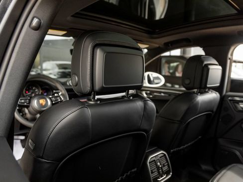 New 2026 Porsche Macan AWD/4WD image 27