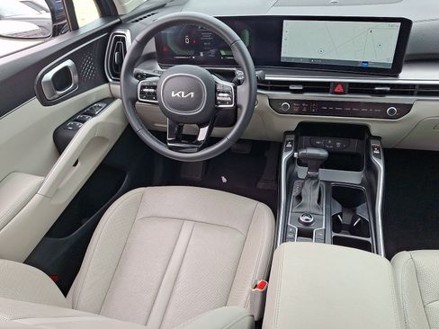 Used 2024 Kia Sorento S w/ Panoramic Sunroof Package FWD image 14
