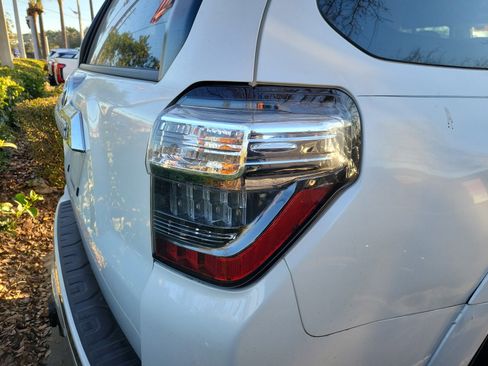 Used 2019 Toyota 4Runner Limited image 15