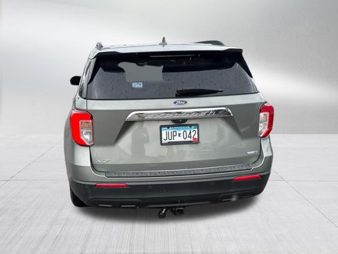 Used 2020 Ford Explorer XLT AWD/4WD image 6