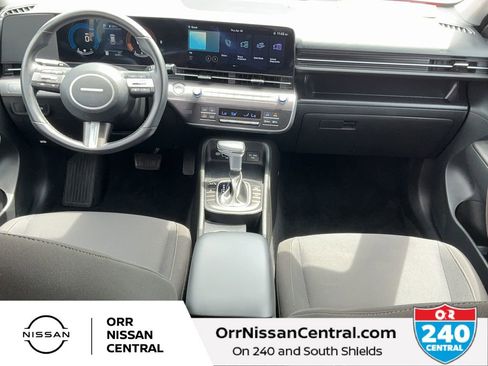 Used 2025 Hyundai Kona SEL AWD/4WD image 15