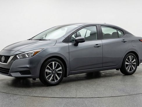 Used 2025 Nissan Versa SV image 3