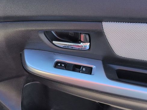 Used 2017 Subaru Crosstrek 2.0i Premium image 33