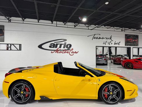 Used 2015 Ferrari 458 Speciale A image 16