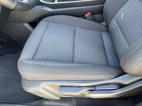 Used 2025 Chevrolet Equinox LT image 19