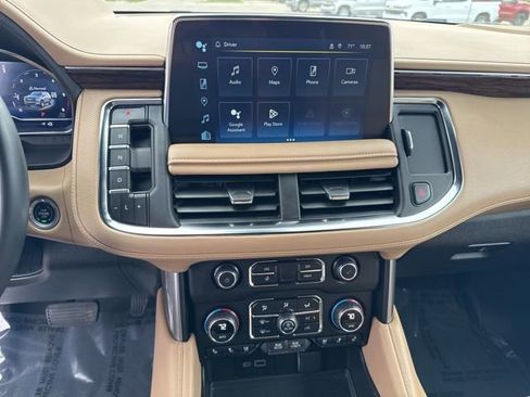 Used 2024 Chevrolet Suburban Premier w/ Premium Package AWD/4WD image 11