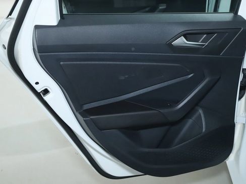 Used 2025 Volkswagen Jetta Sport image 13