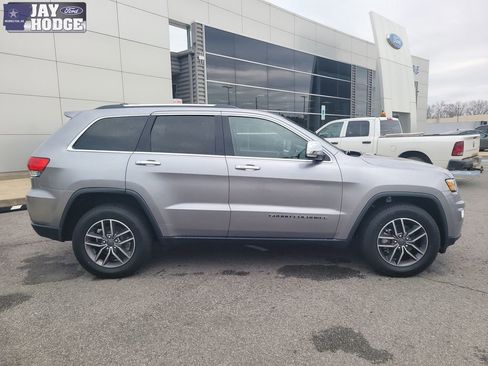 Used 2019 Jeep Grand Cherokee Limited image 2