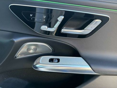 Used 2025 Mercedes-Benz E 350 Sedan image 21