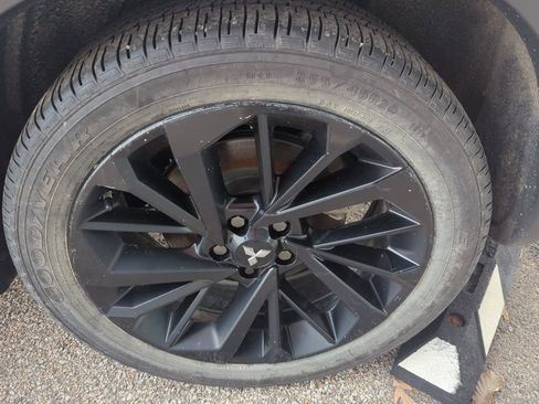 Used 2022 Mitsubishi Outlander SE image 12