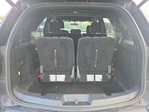Used 2019 Ford Explorer XLT w/ Equipment Group 201A FWD image 10