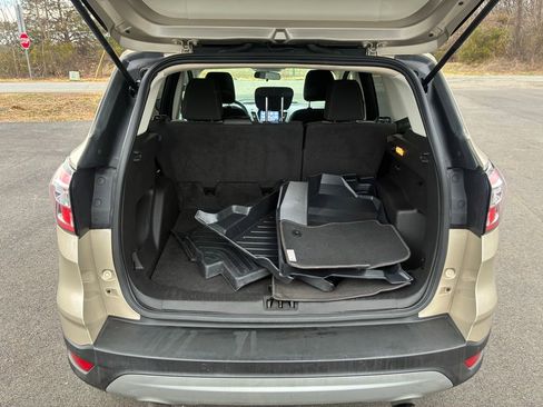 Used 2017 Ford Escape SE w/ Equipment Group 201A image 35