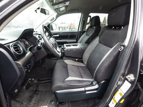Used 2017 Toyota Tundra SR5 image 11