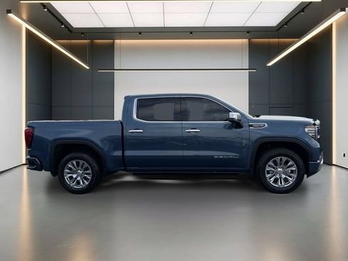 Used 2024 GMC Sierra 1500 Denali w/ Technology Package AWD/4WD image 7