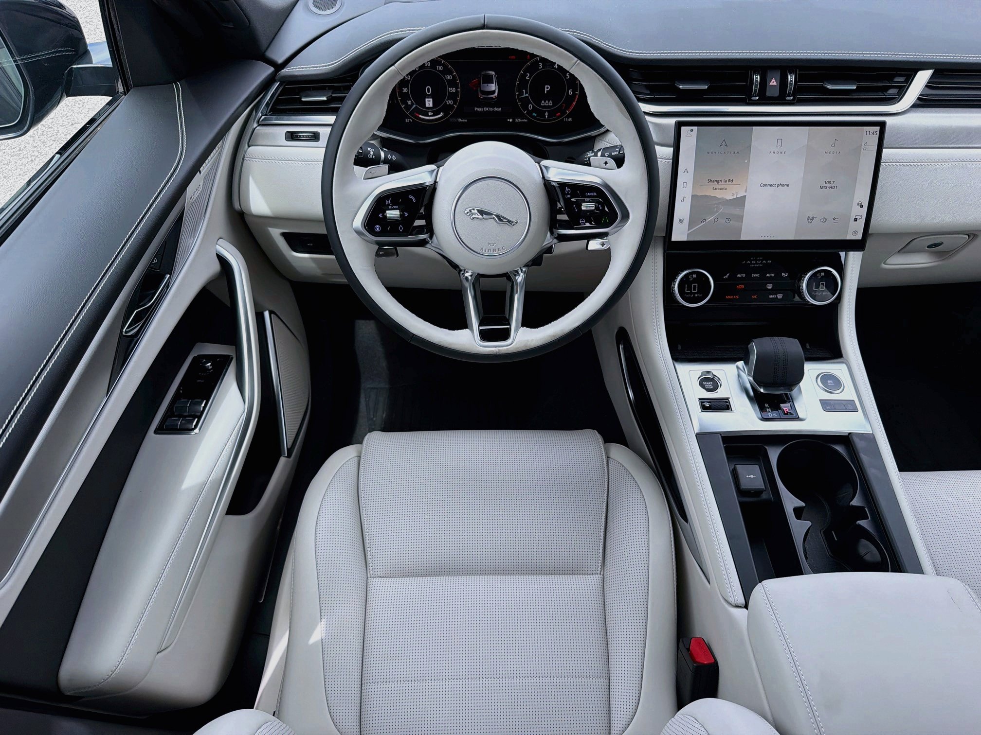 New 2026 Jaguar F-PACE R-Dynamic S AWD/4WD image 17
