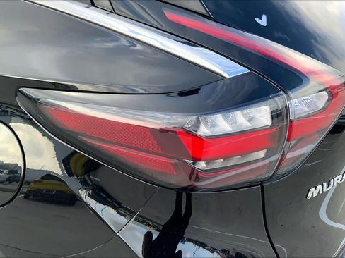 Used 2023 Nissan Murano SV image 26