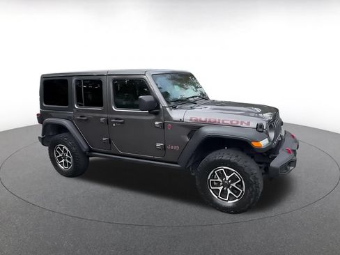 Used 2025 Jeep Wrangler Unlimited Rubicon AWD/4WD image 2